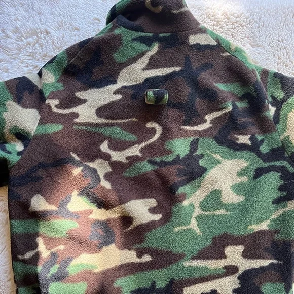 Cabelas Camo fleece Gore-Tex hunting jacket.  Size Men’s L.  Great condition. - Picture 3 of 8